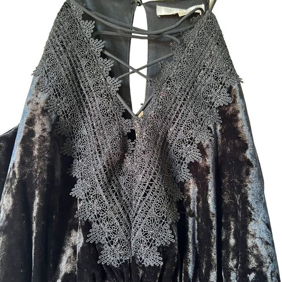 WAYF Posie Lace-Up Jumpsuit In Black Velvet - Picture 4 of 11